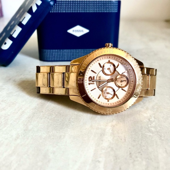 Fossil Rose Gold Watch - Picture 2 of 3